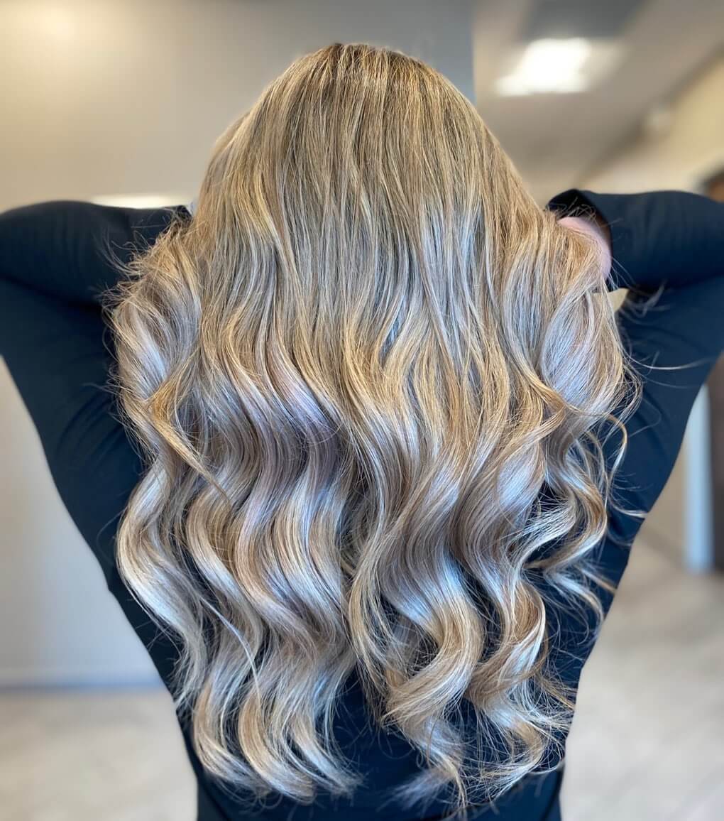 Blonde hair wavy